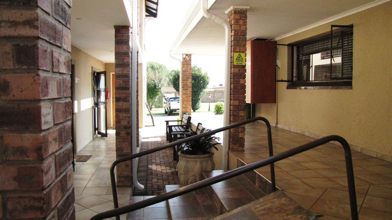 Bel Air Guest House Piet Retief Exterior photo